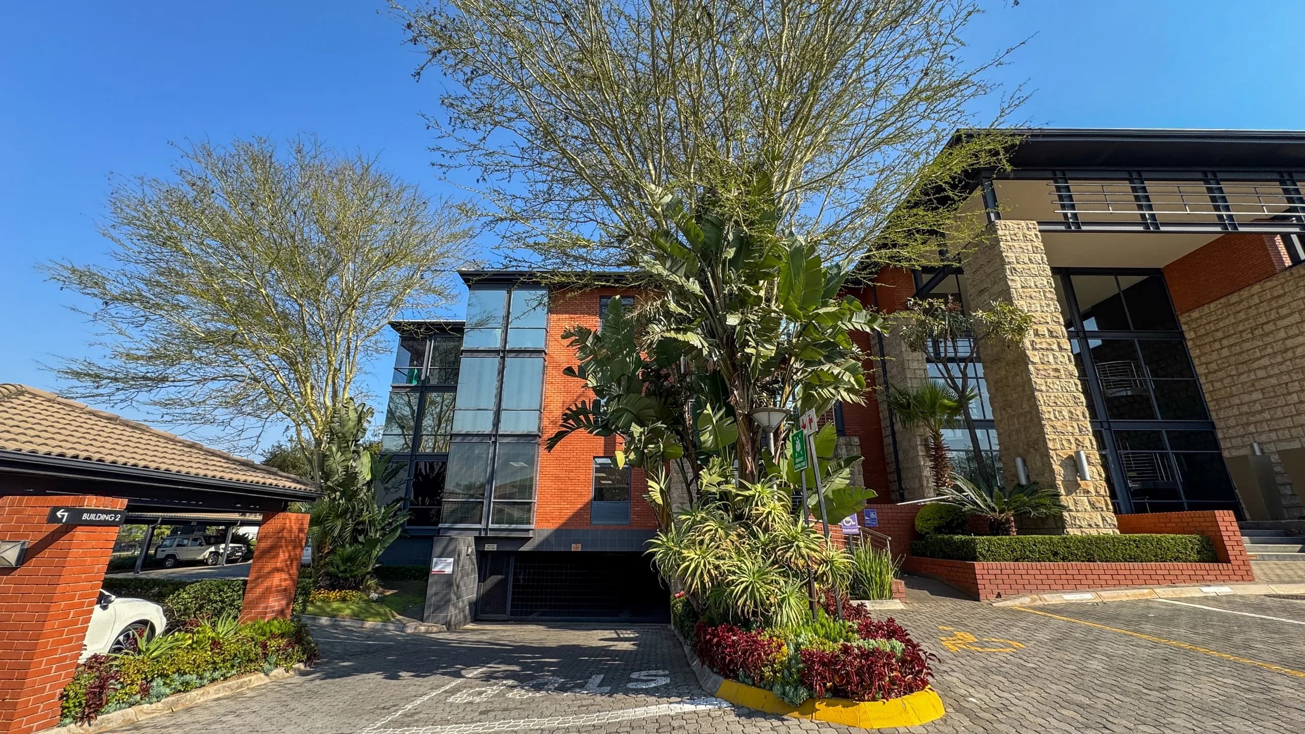 Renovated 425m2 1st-Floor Office with Balconies & Main Road Exposure | Silver Point Office Park, Bryanston