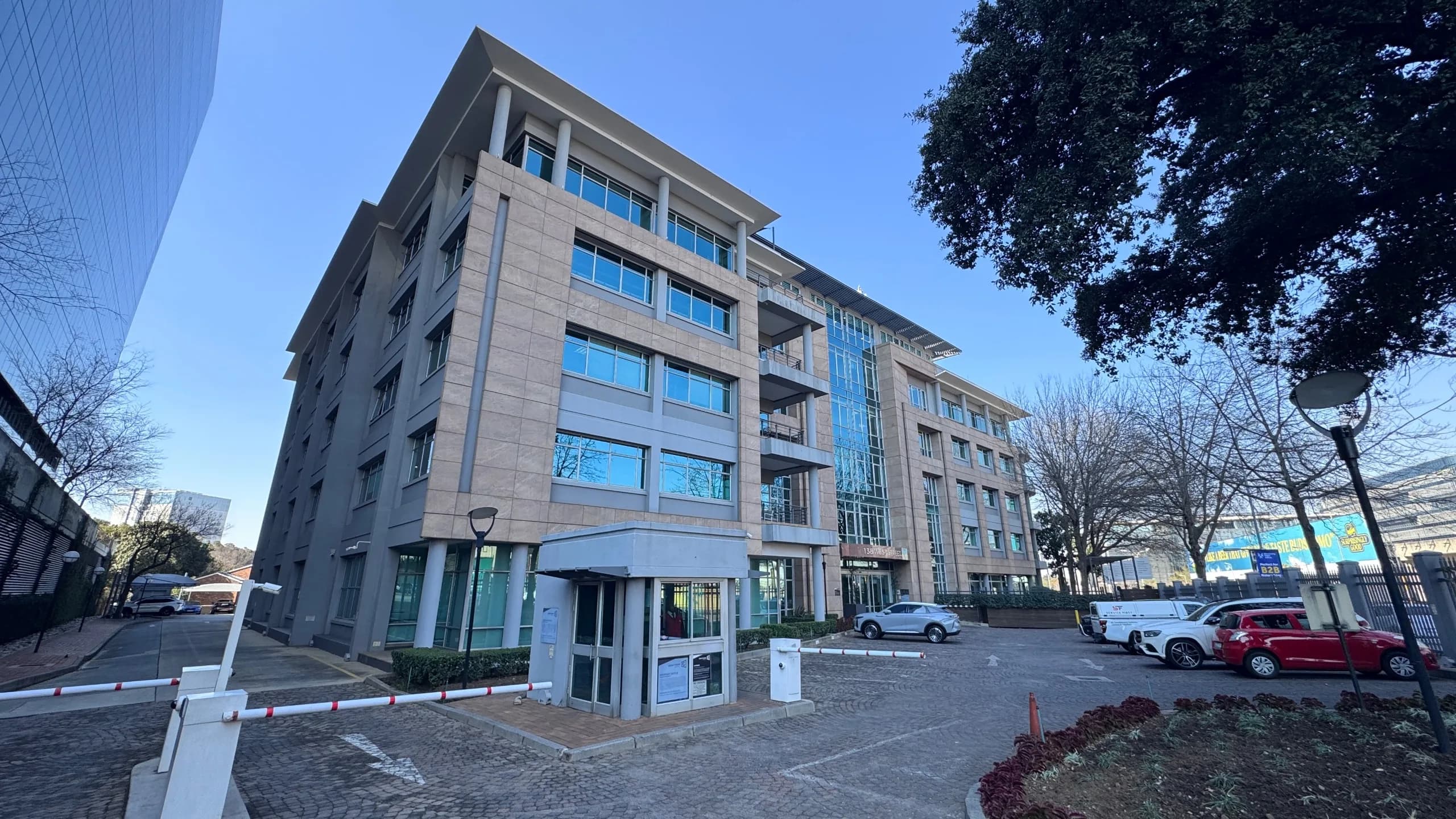 Prime 968m2 4th-Floor Corporate Suite with Dual Lobbies & Panoramic Views | Sandton Central