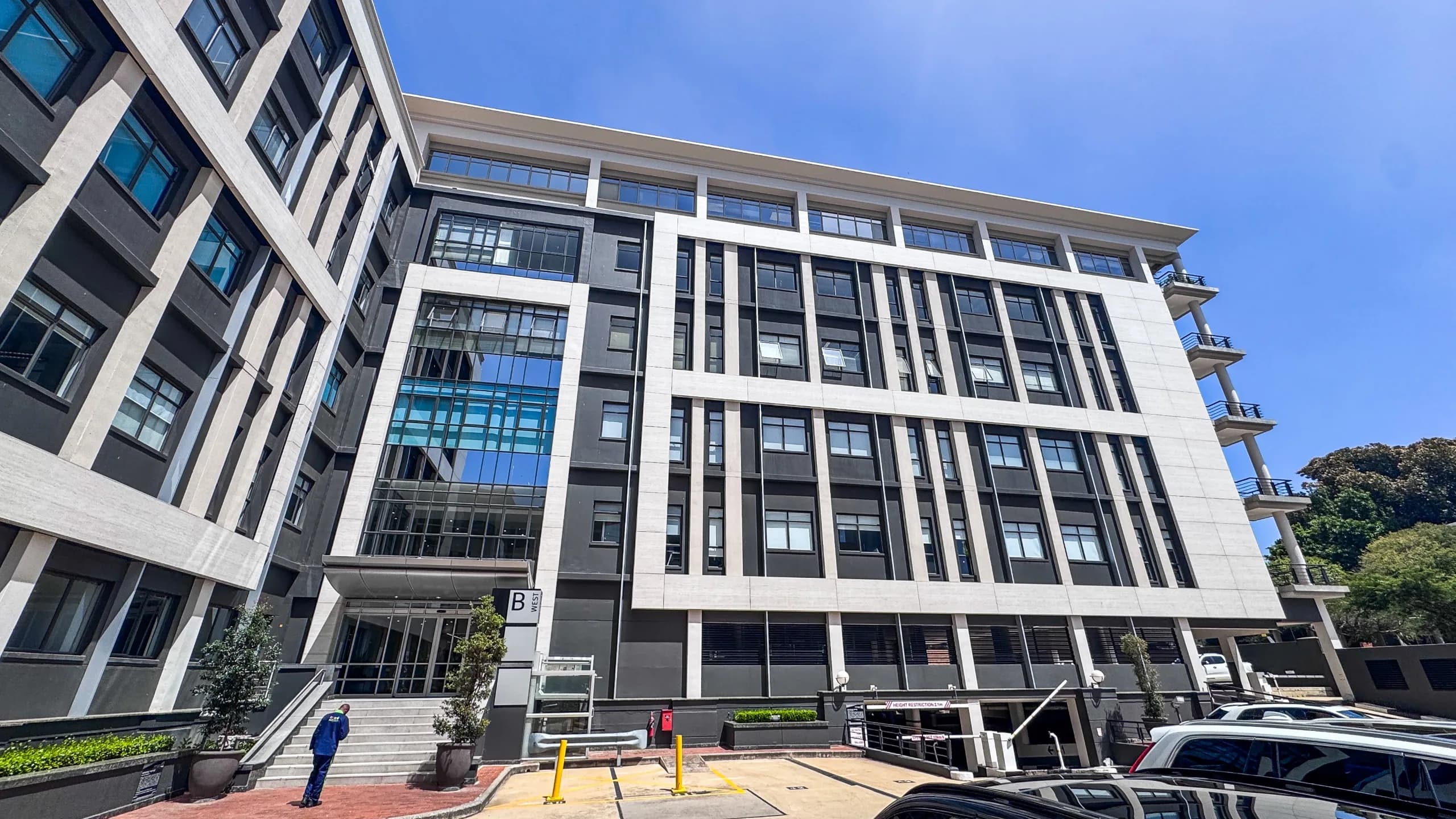 Modern 421m2 4th-Floor Turnkey Suite with Dual Kitchens & Think Tank | Sandown Mews, Sandton