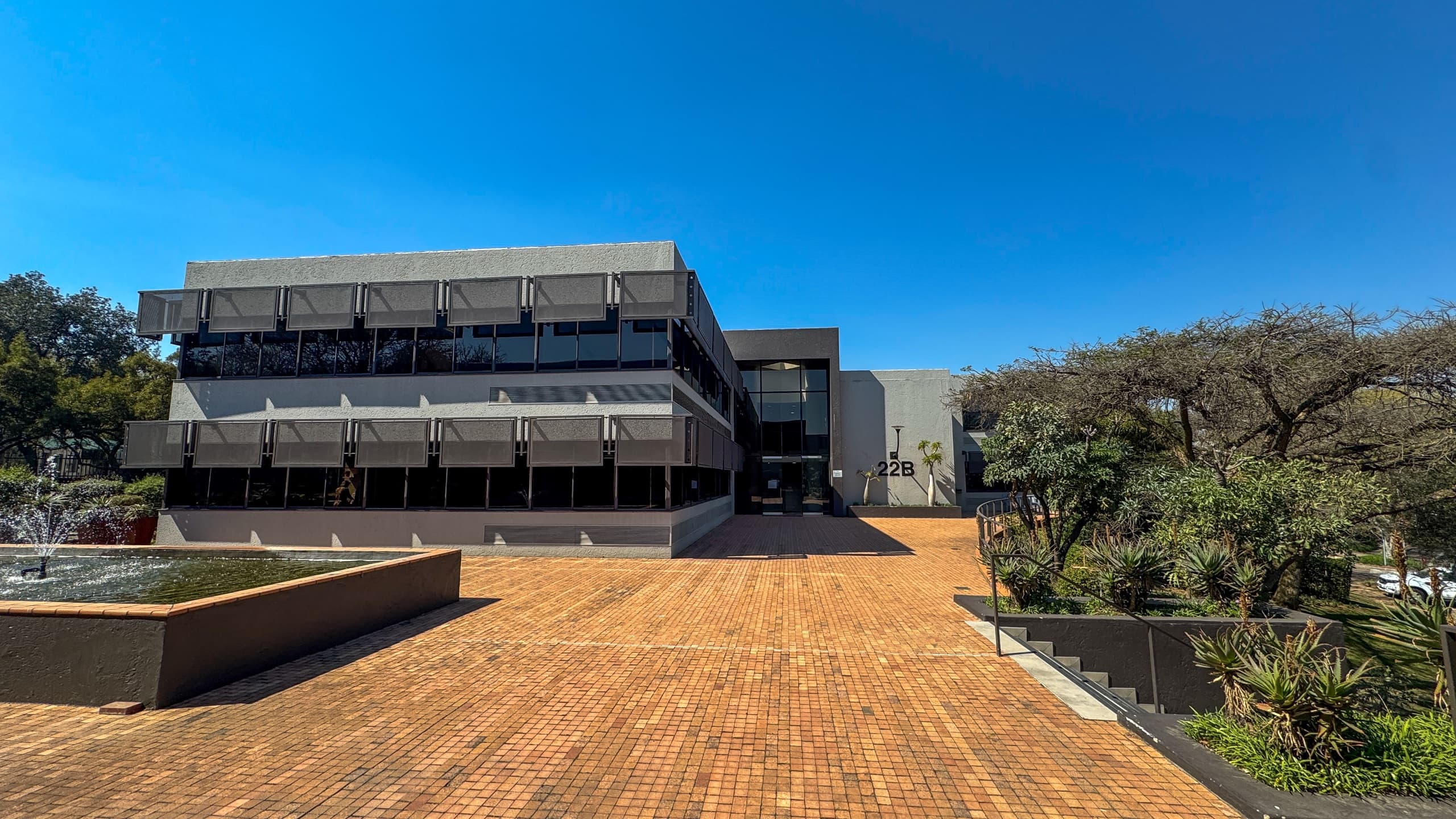 Refurbished 426m2 Ground-Floor White-Box Suite with Direct Patio Access | Woodlands Office Park, Woodmead