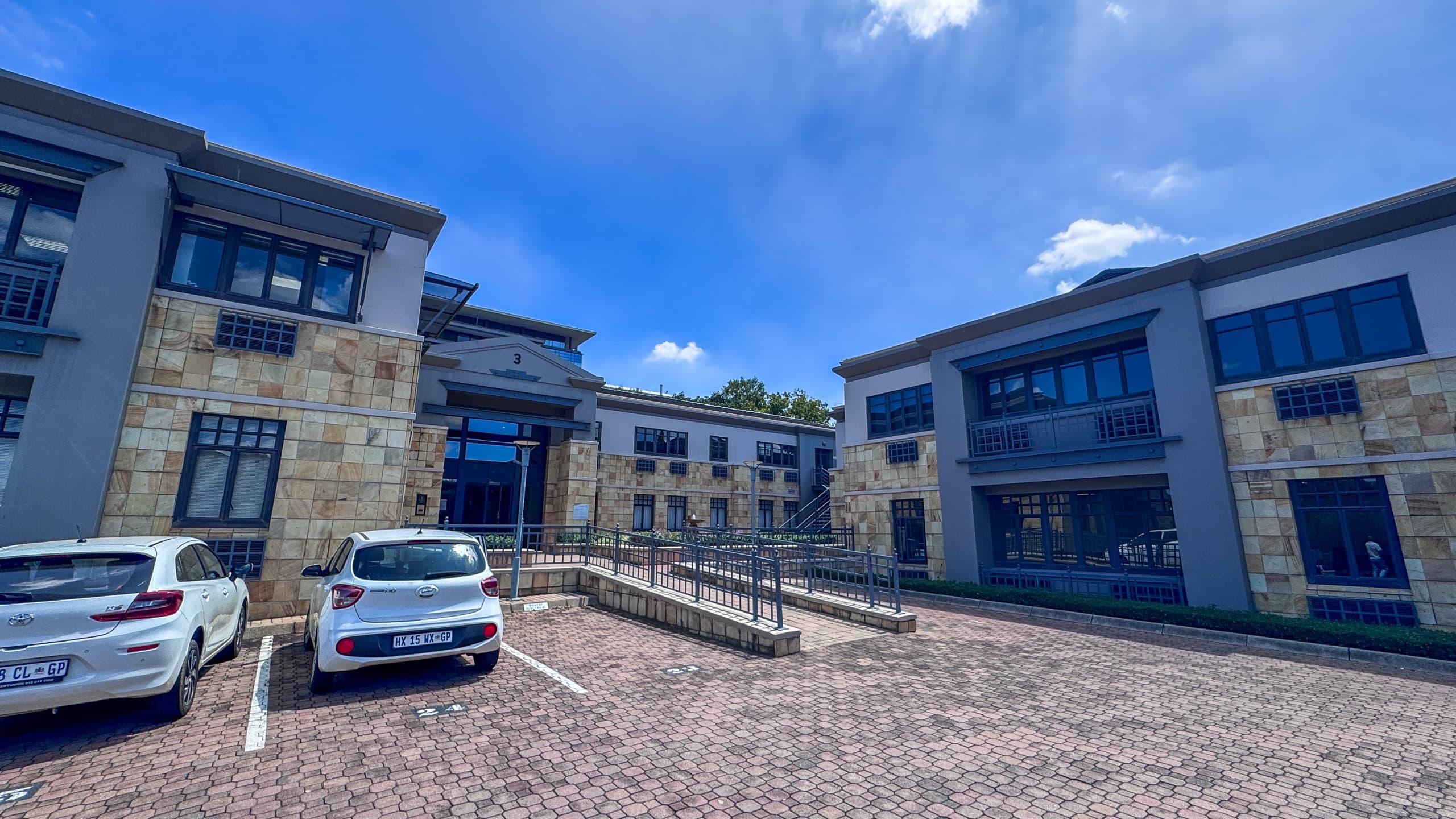 Modern 377m2 1st-Floor Fully Fitted Suite with Katherine Street Signage | Freestone Office Park, Sandton