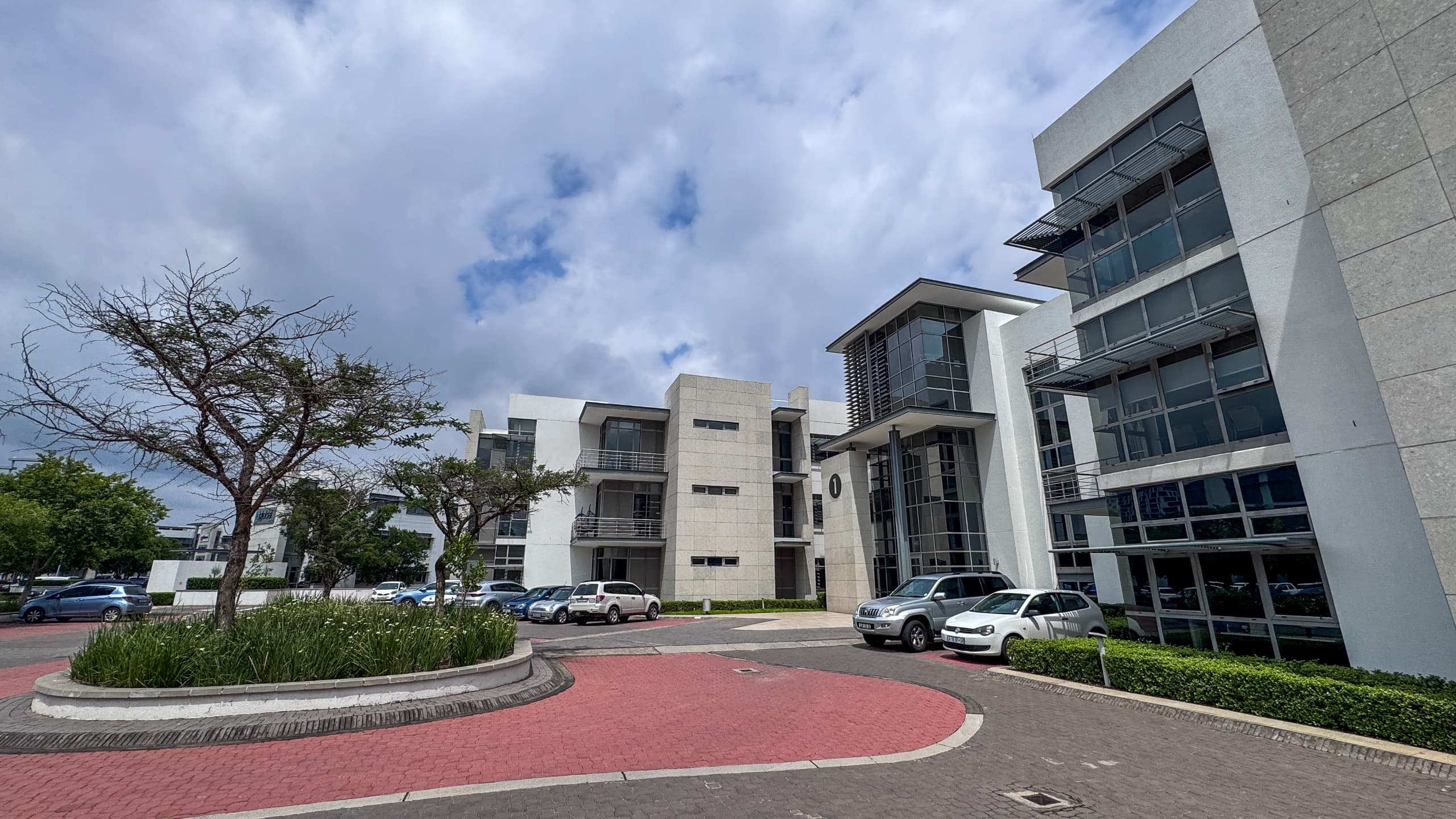 1 162 m² White-Box Office at Maxwell Office Park