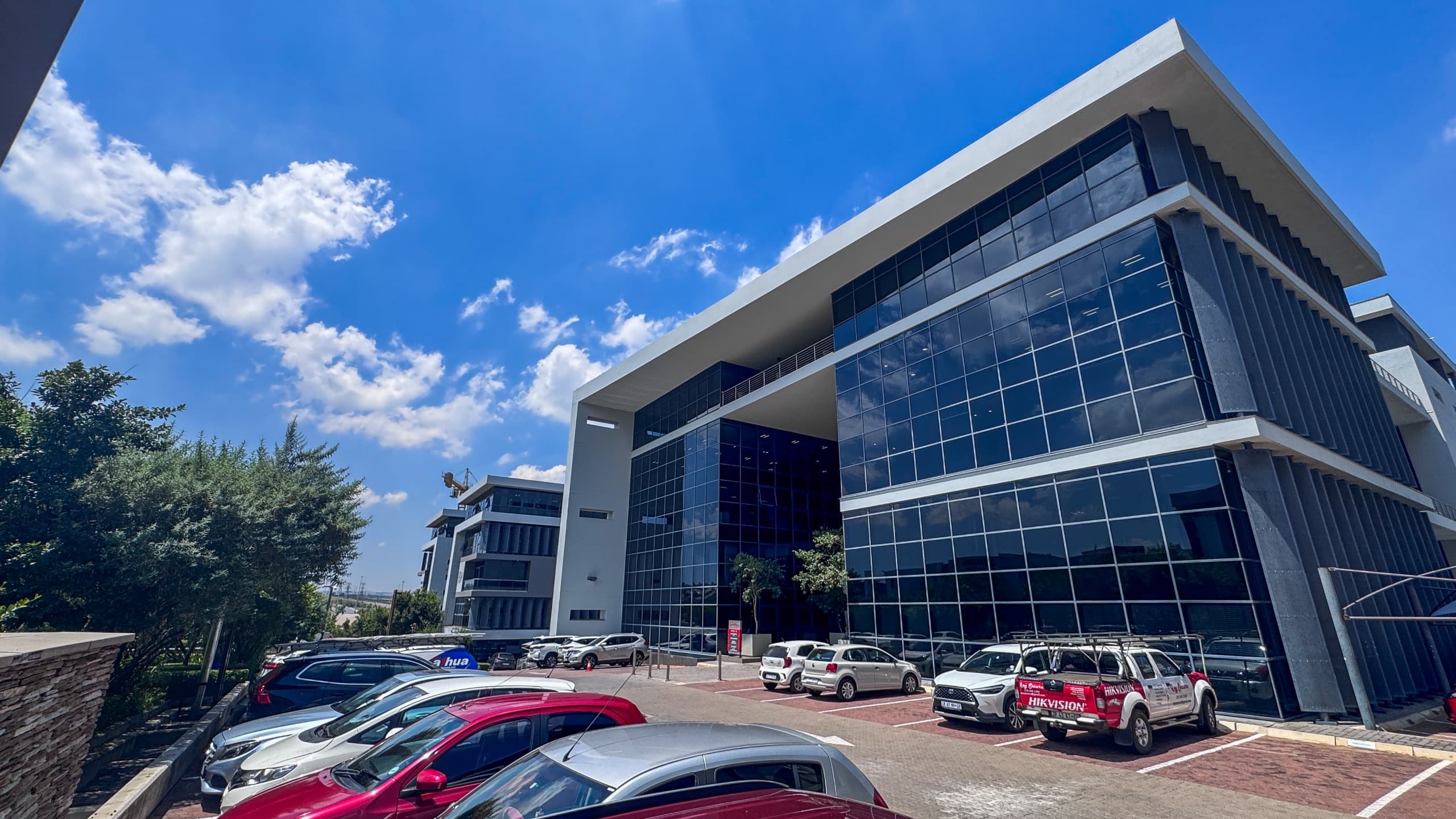 580 m² White-Box Office to Let at Hertford Office Park