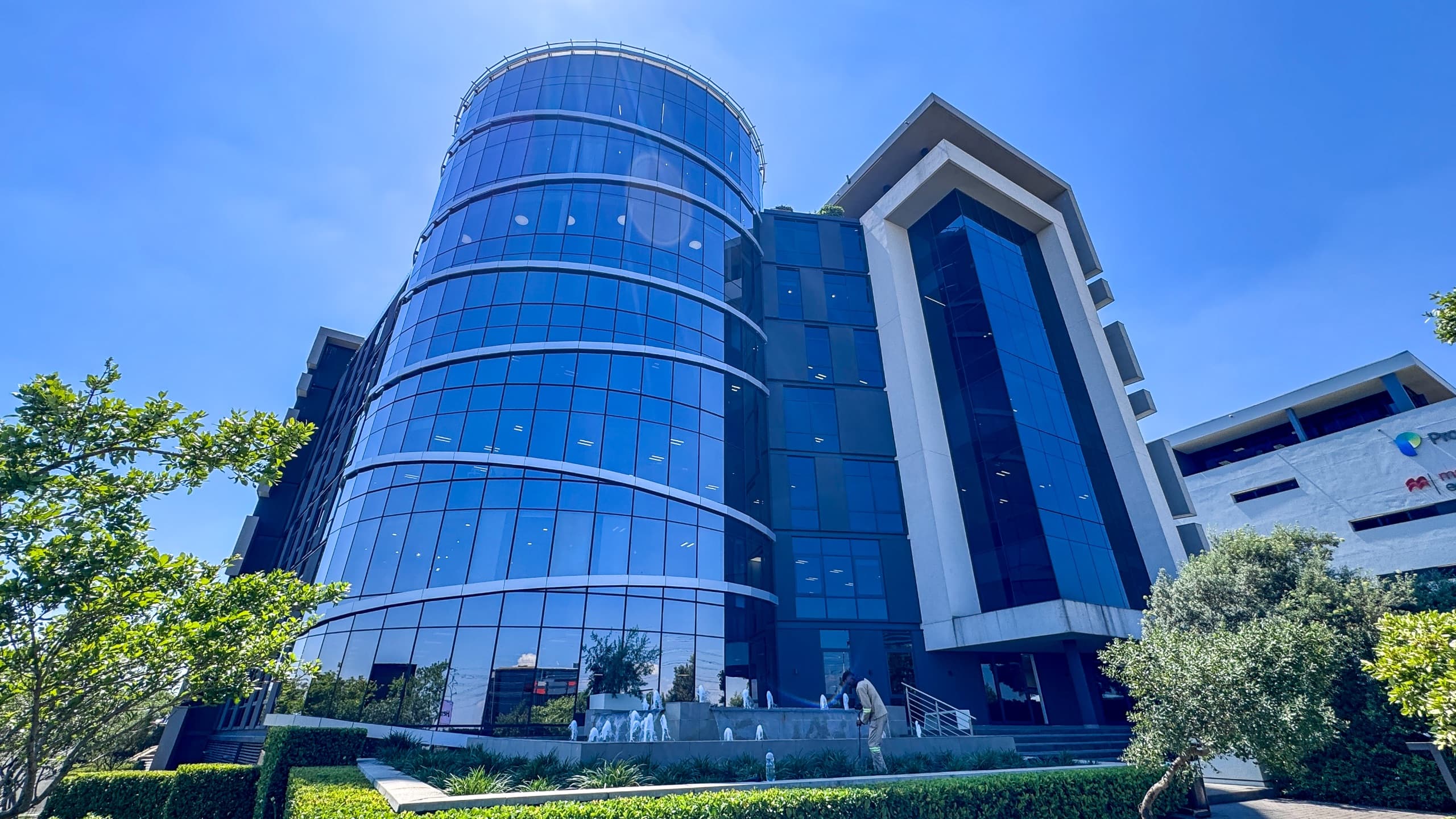 6,694 m² New Office Building to Let in Waterfall