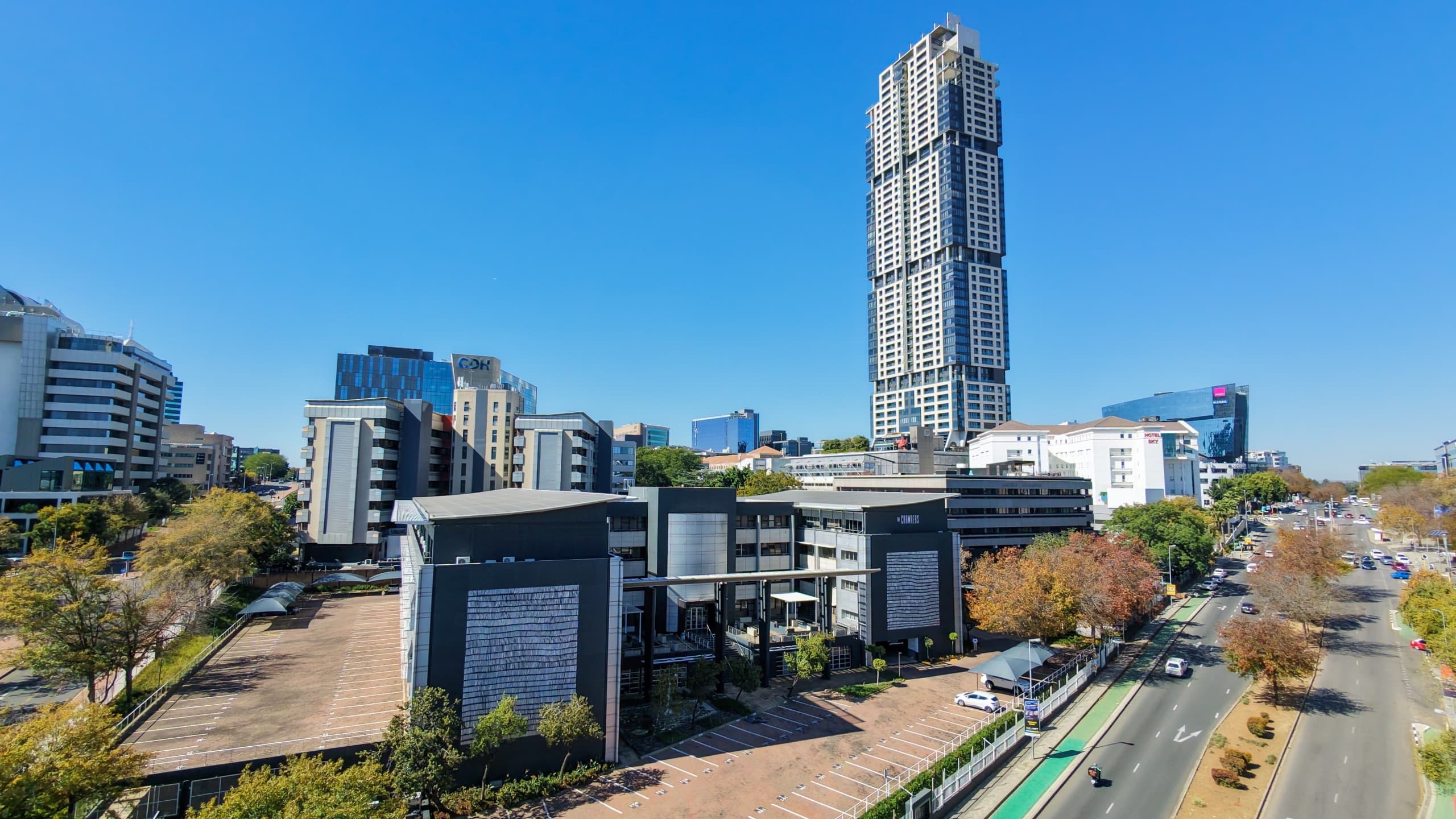 Prime 712m2 4th-Floor Legal Chambers Wing with Natural Light | Advocates Chambers