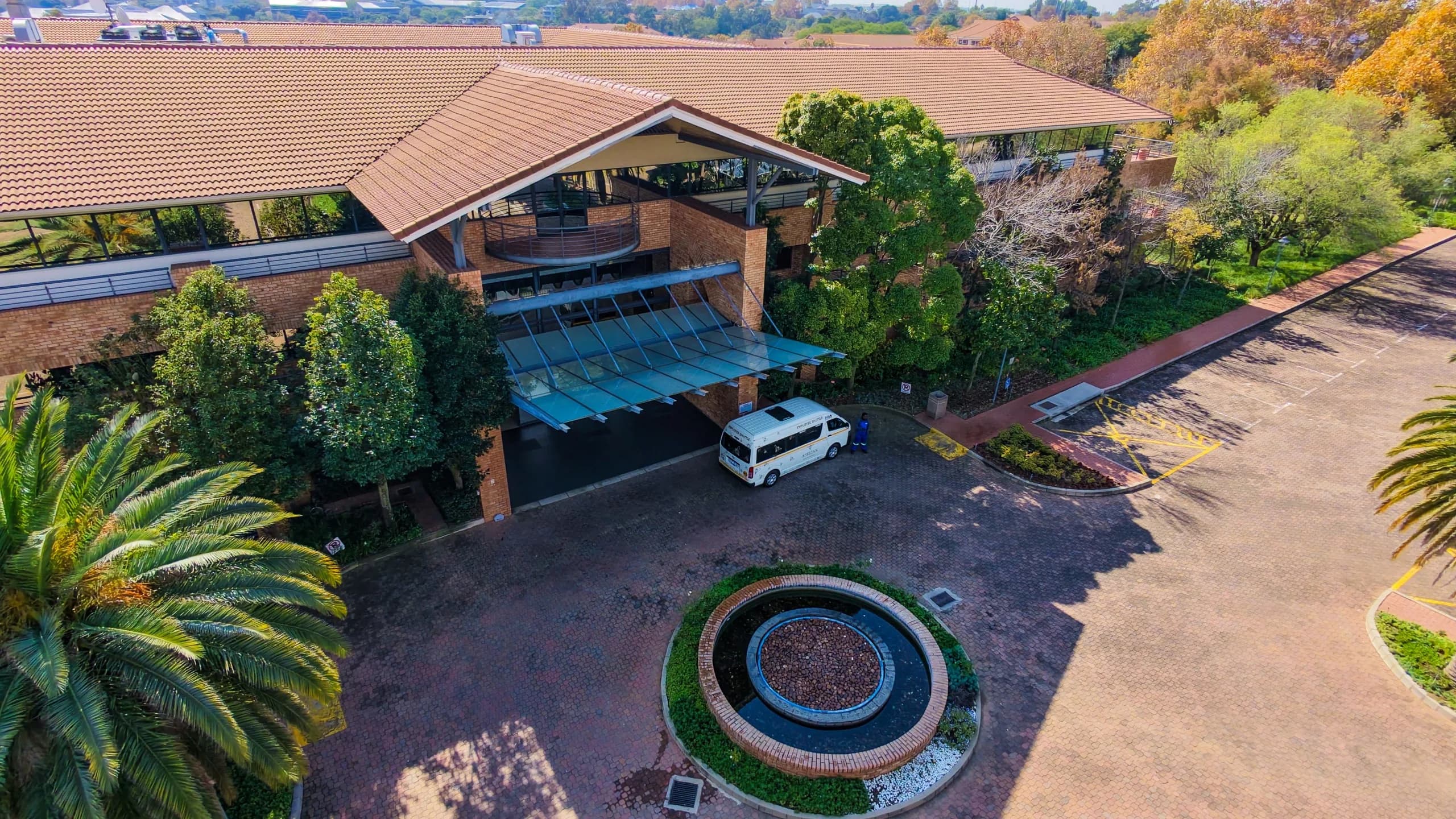 Fitted 302m2 Ground-Floor A-Grade Office with Client-Facing Suite & Executive Offices | Sagewood House, Woodmead