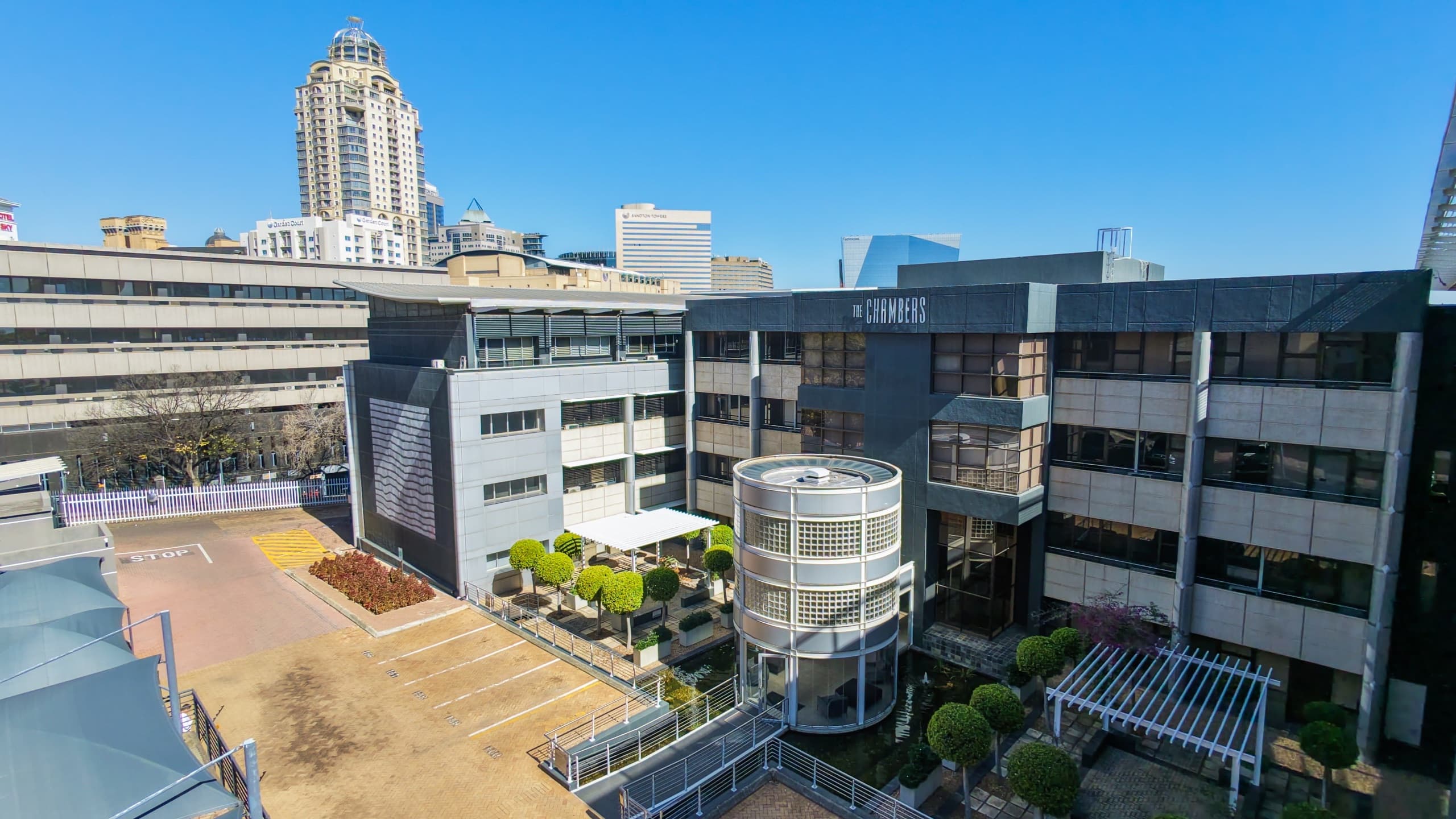Versatile 897m2 4th-Floor Office Wing with Natural Light | Advocates Chambers