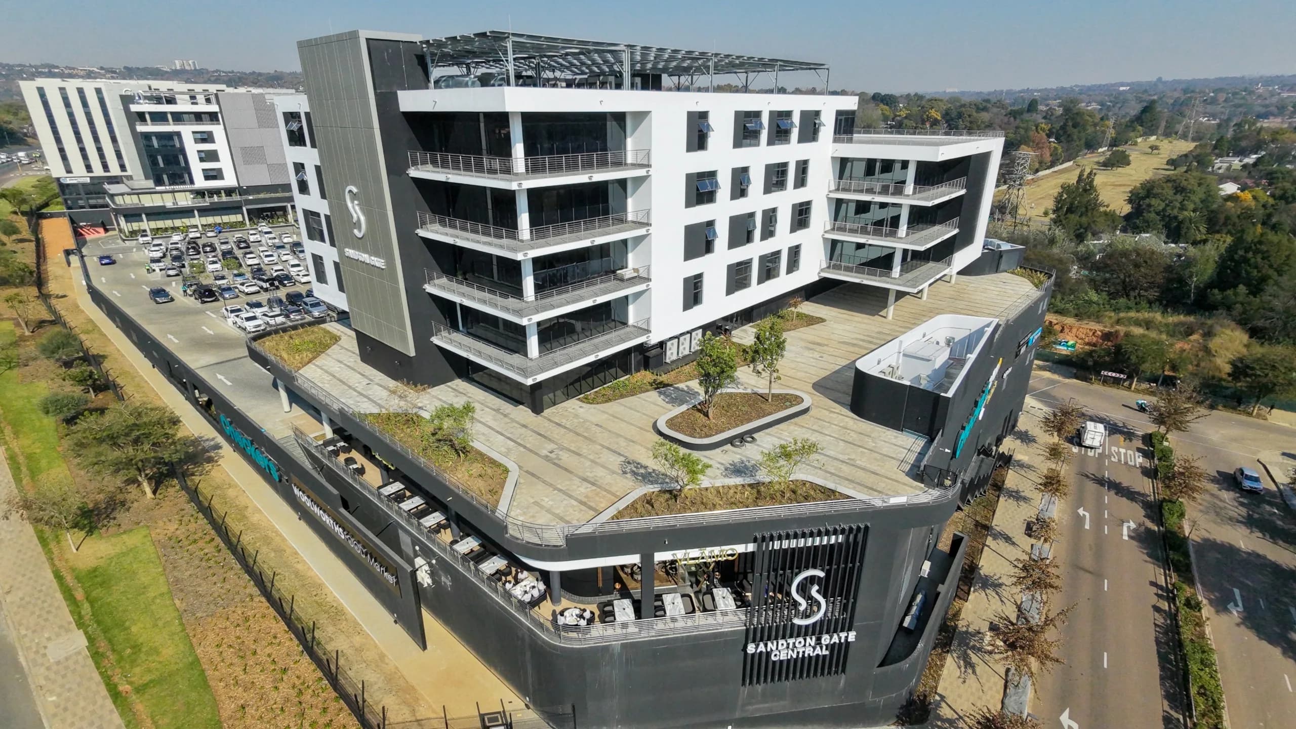 Penthouse 886m2 5th-Floor Executive Suite with Large Exclusive-Use Patio | Tower A, Sandton Gate Central