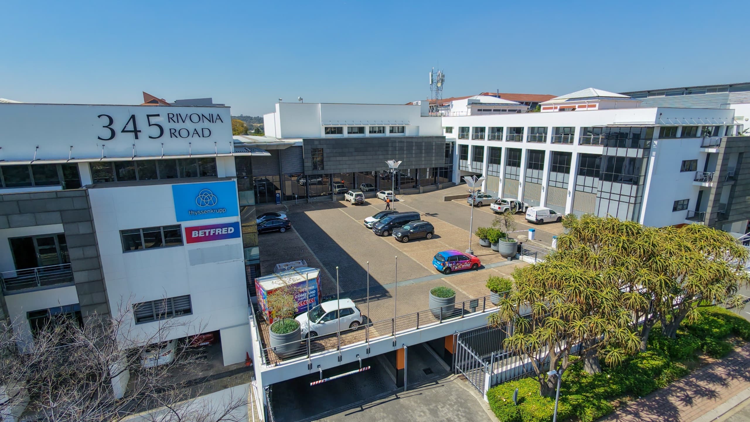 Executive 439m2 Fitted Office Suite with Glass Partitioning & Dual Access | 345 Rivonia, Rivonia