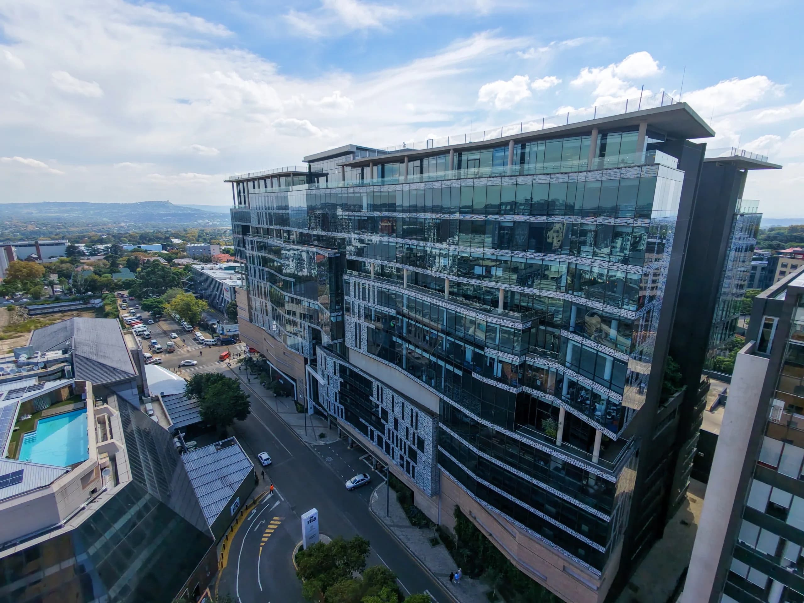 North-Facing 978m2 White-Box Suite with Oxford Parks Views | Rosebank Towers, Rosebank