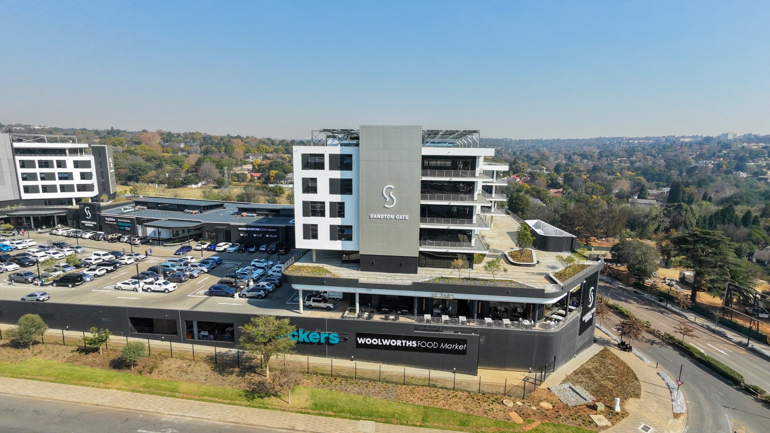 Versatile 618m2 1st-Floor Office with Large Shaded Patio | Sandton Gate Precinct