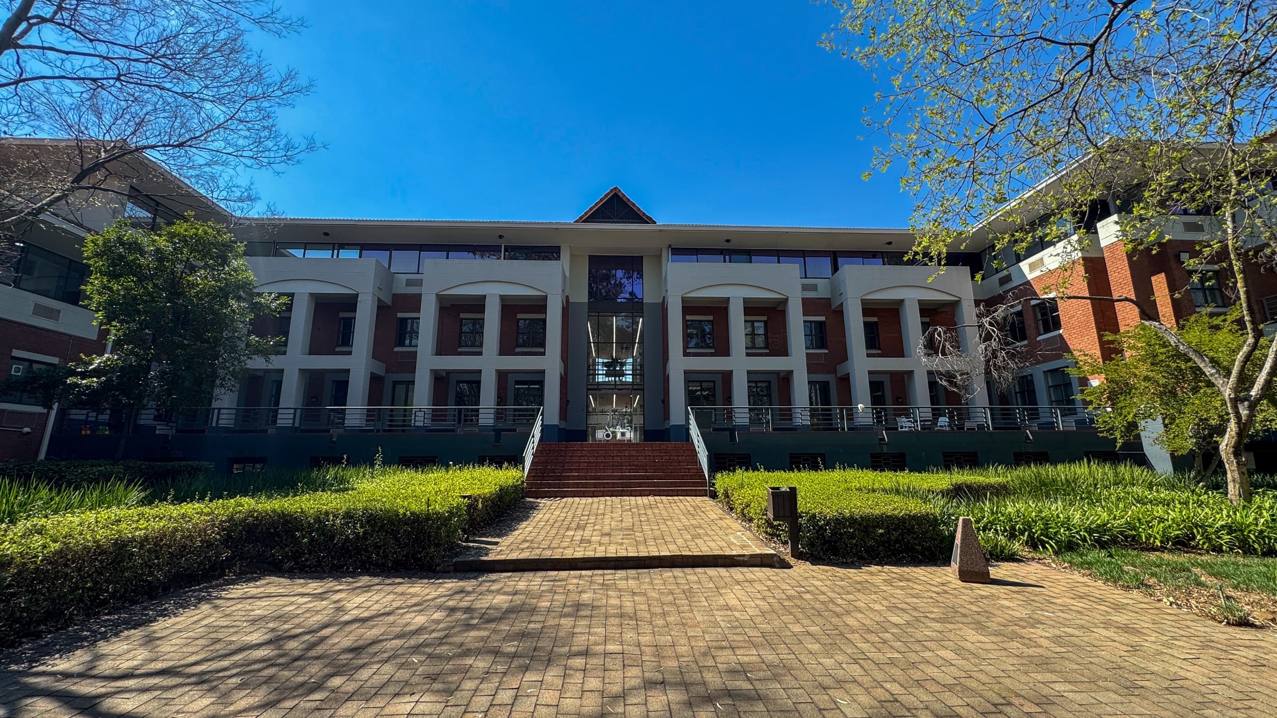 Turnkey 109m2 1st-Floor Fitted Suite with Meeting Room & Executive Office | Woodlands Office Park, Woodmead