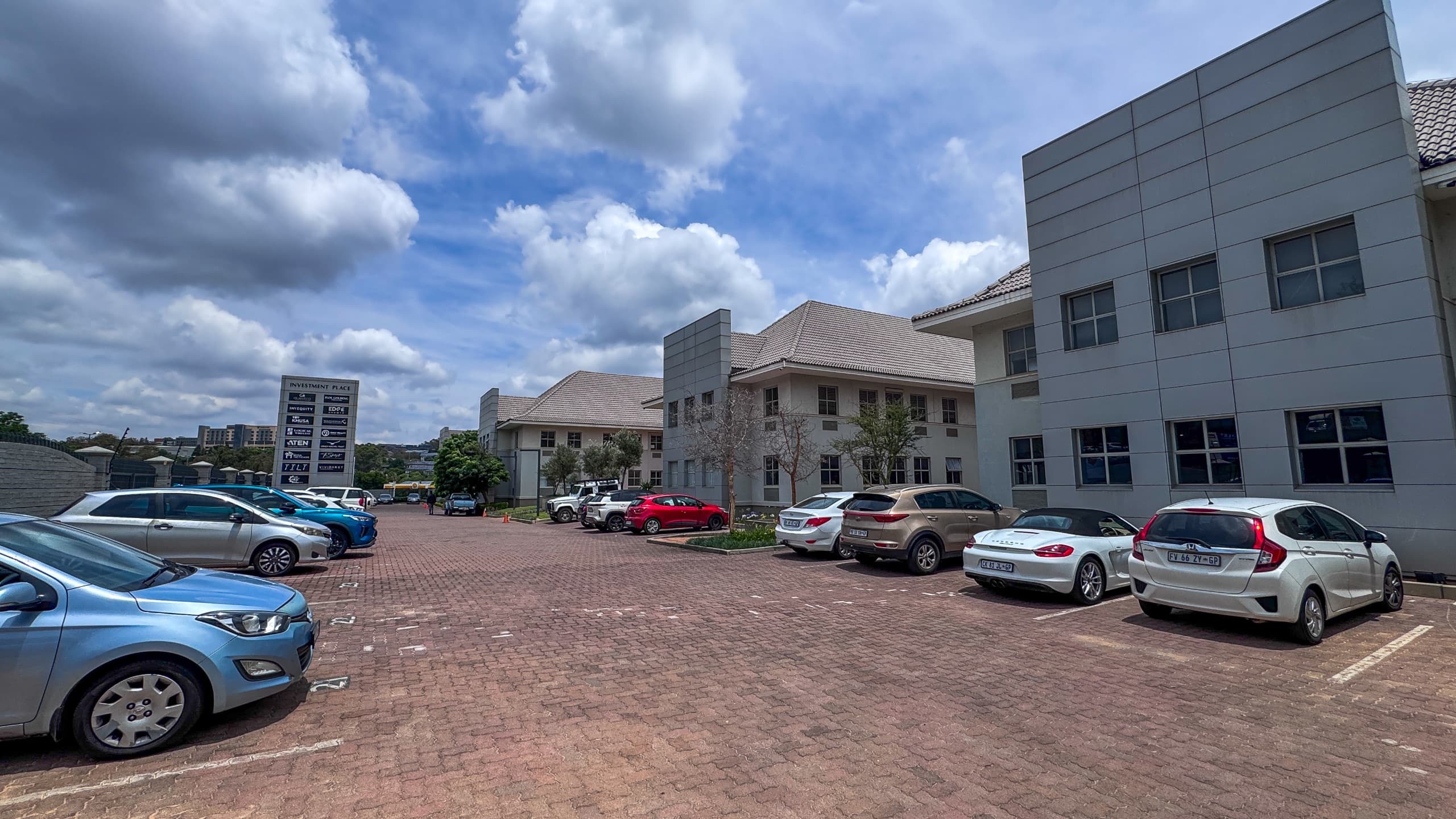 Fitted 281m2 1st-Floor Office with Executive Boardroom & Private Offices | Investment Place, Hyde Park