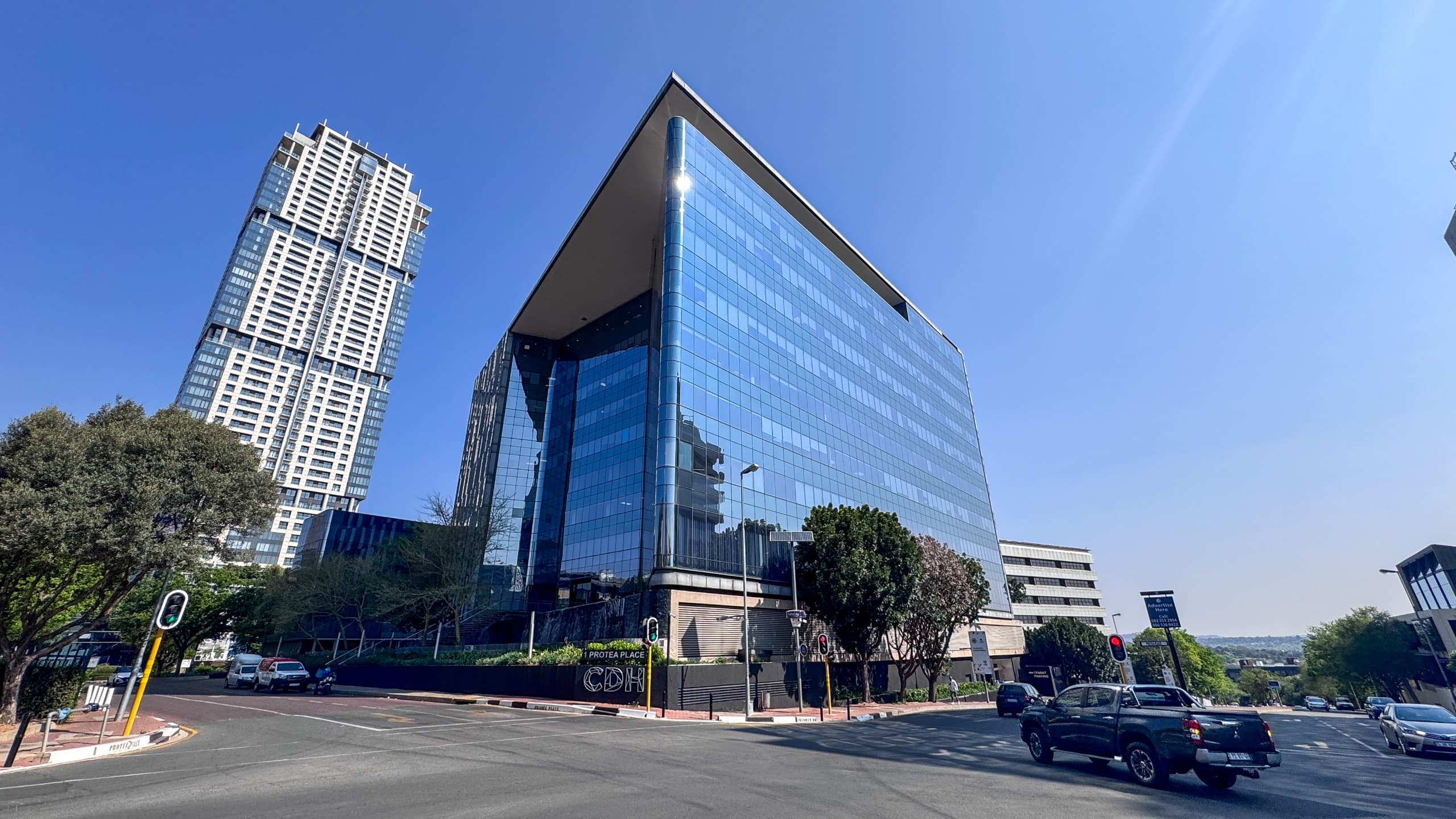 Prime 559m2 Ground-Floor Suite with Private Patio | Protea Place & Fredman Drive, Sandton