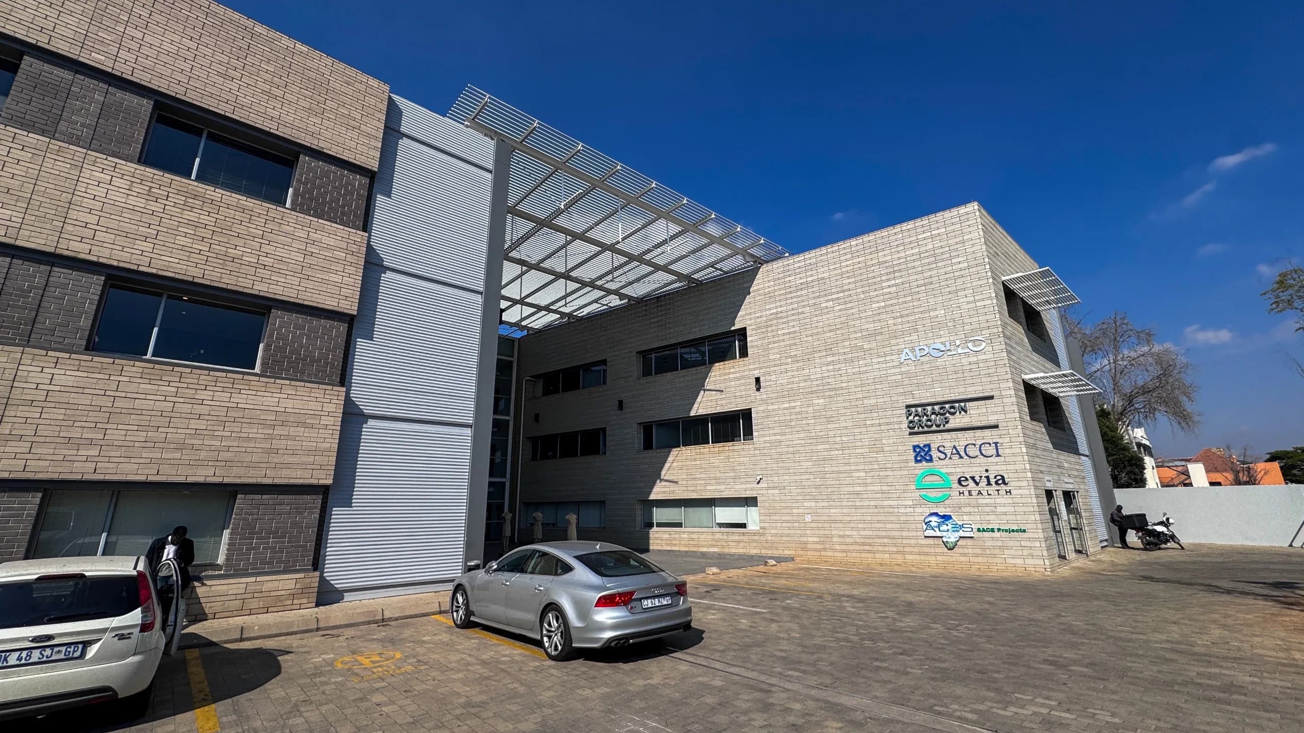 Fitted 313m2 Ground-Floor Office Suite with Executive Offices & Boardroom | Fricker Road, Illovo