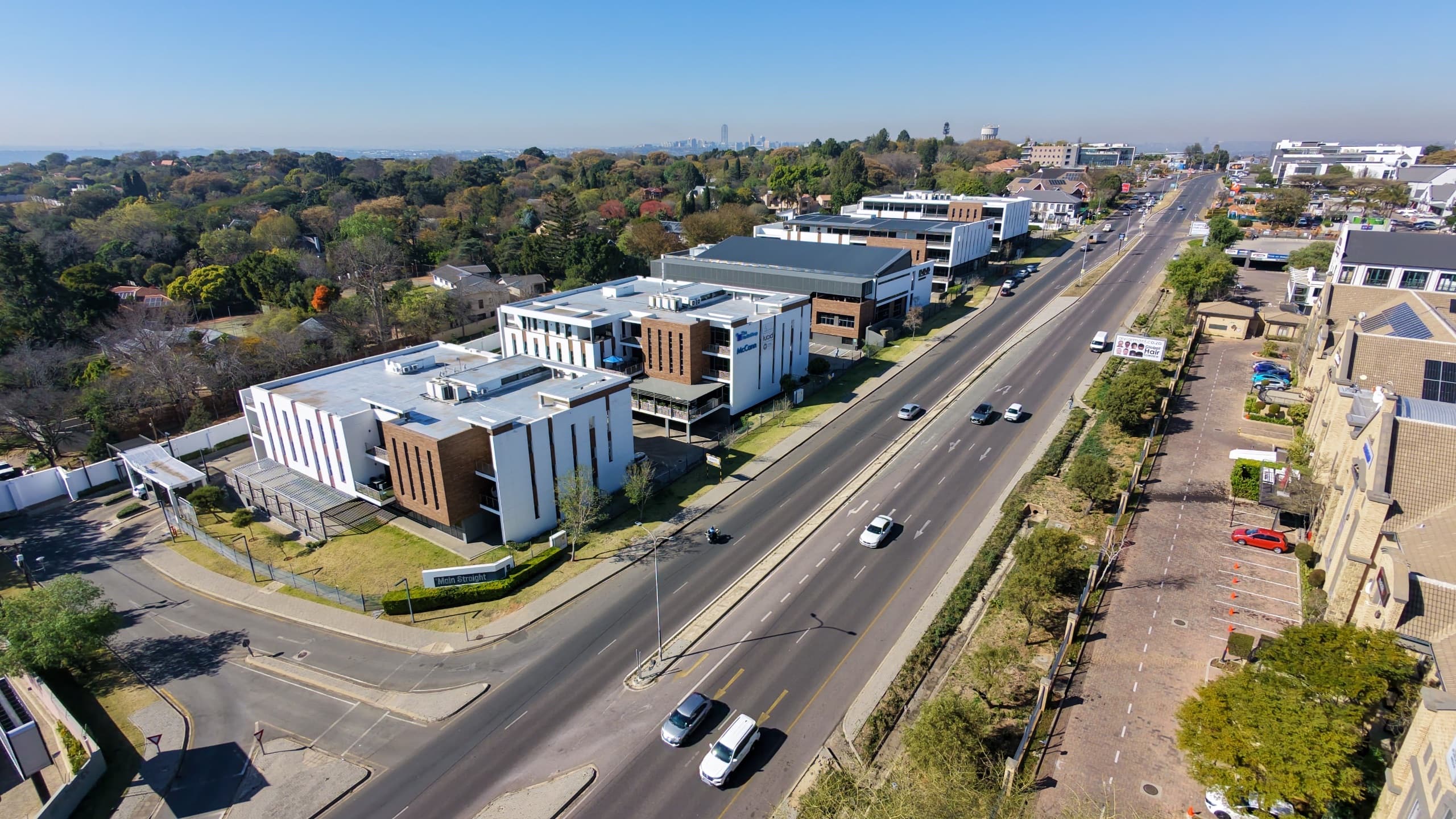 Bryanston Main Straight