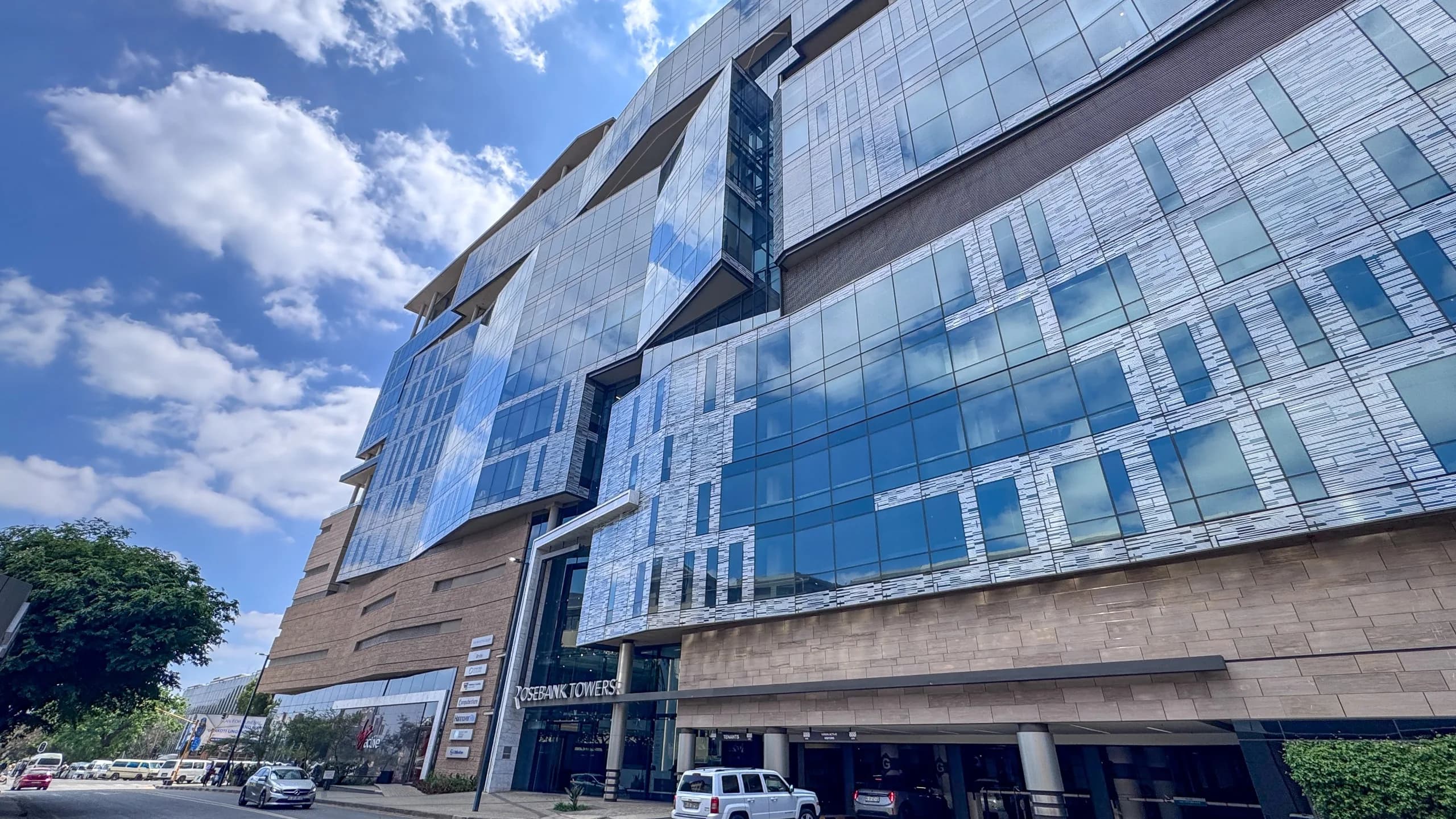 Expansive 1,788m2 2nd-Floor White-Box Office with Dual Skyline Views | Rosebank Towers, Rosebank