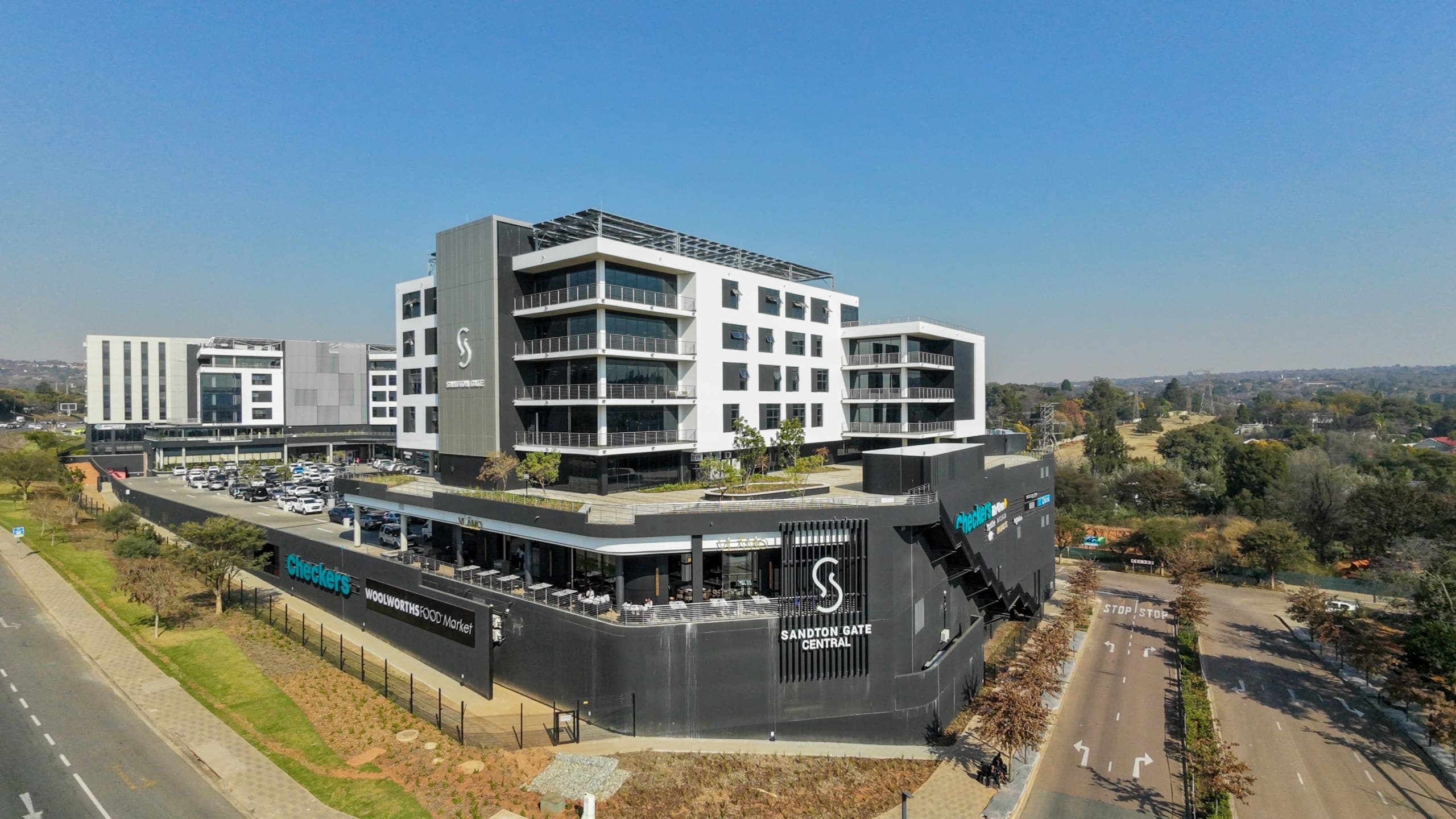 Prime 425m2 1st-Floor Office with Large Shaded Patio & William Nicol Views | Sandton Gate Precinct