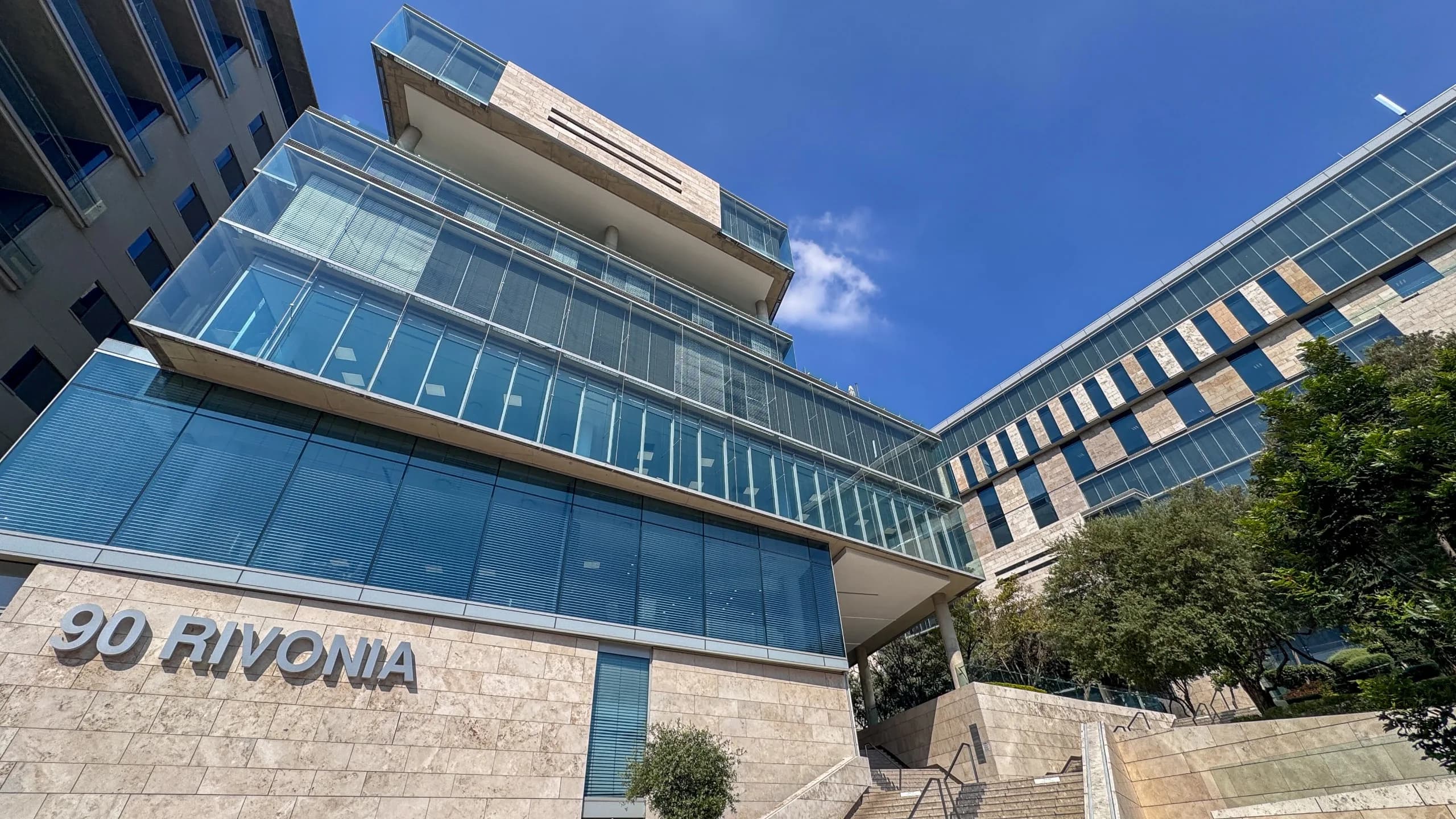 Sophisticated 303m2 1st-Floor P-Grade White-Box Suite with Sandton City Views | 90 Rivonia Road, Sandton CBD